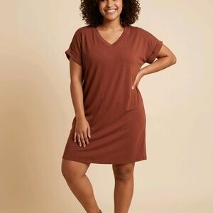 Zenana Premium 1X Rust Rolled Short Sleeve V-neck Tshirt Tunic Knee Length Dress